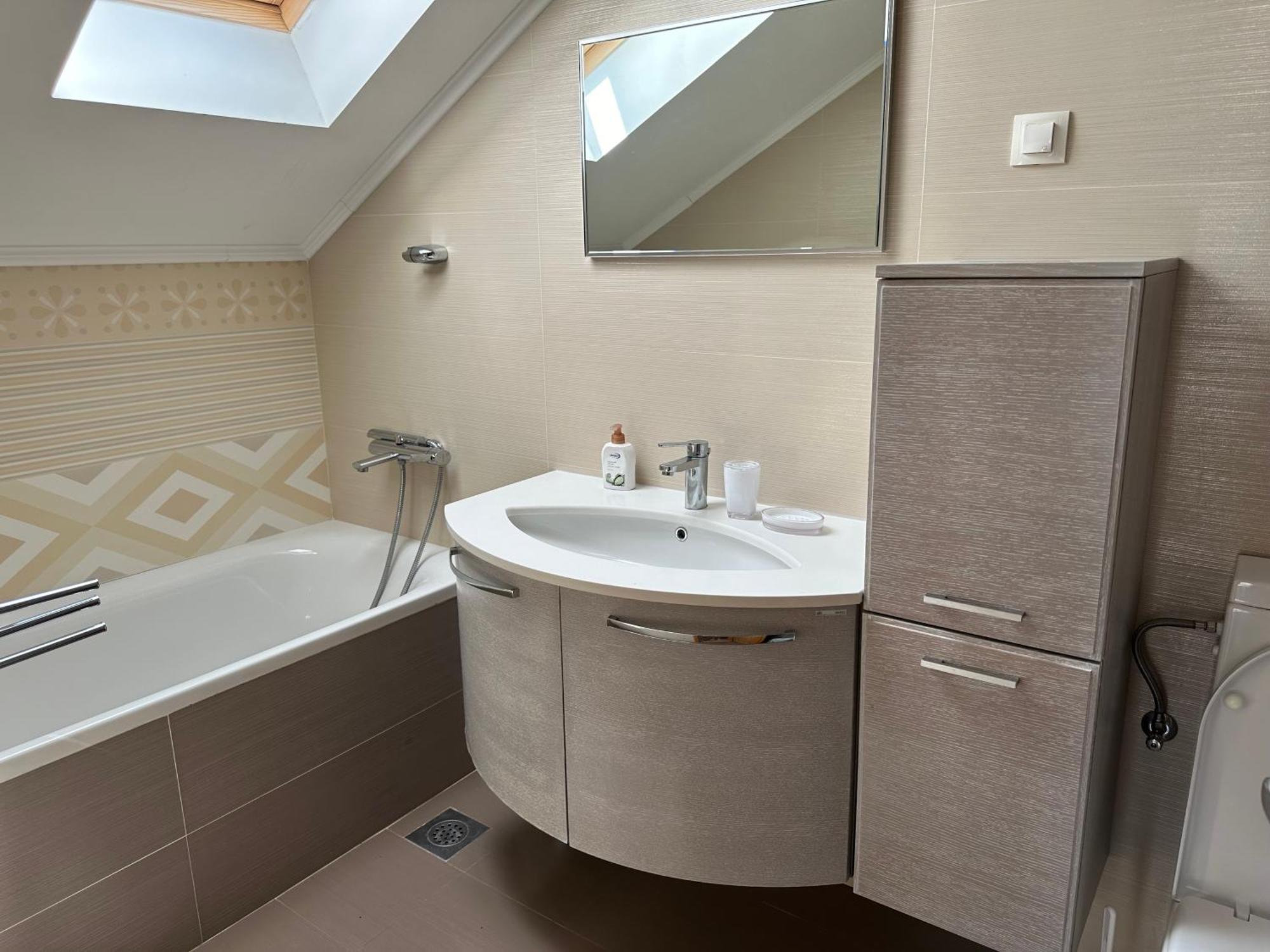 Spacious 1 Bedroom 4 Star Apartment, Mlini Exterior foto